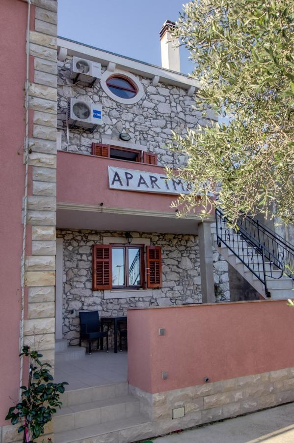 Apartments Rosa Мали-Лошинь Экстерьер фото