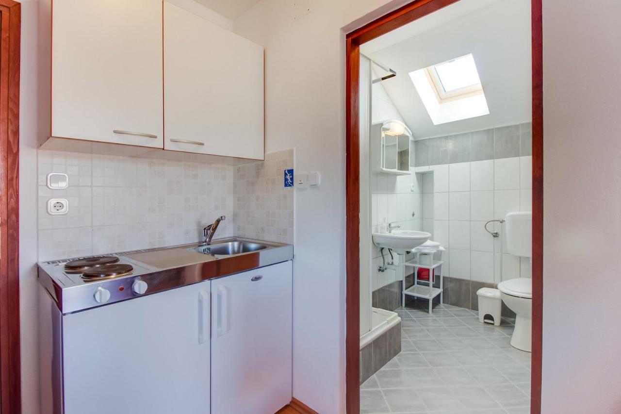 Apartments Rosa Мали-Лошинь Экстерьер фото