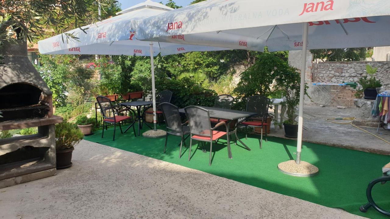 Apartments Rosa Мали-Лошинь Экстерьер фото