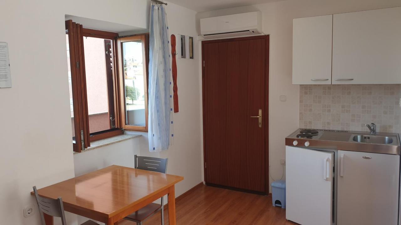 Apartments Rosa Мали-Лошинь Экстерьер фото