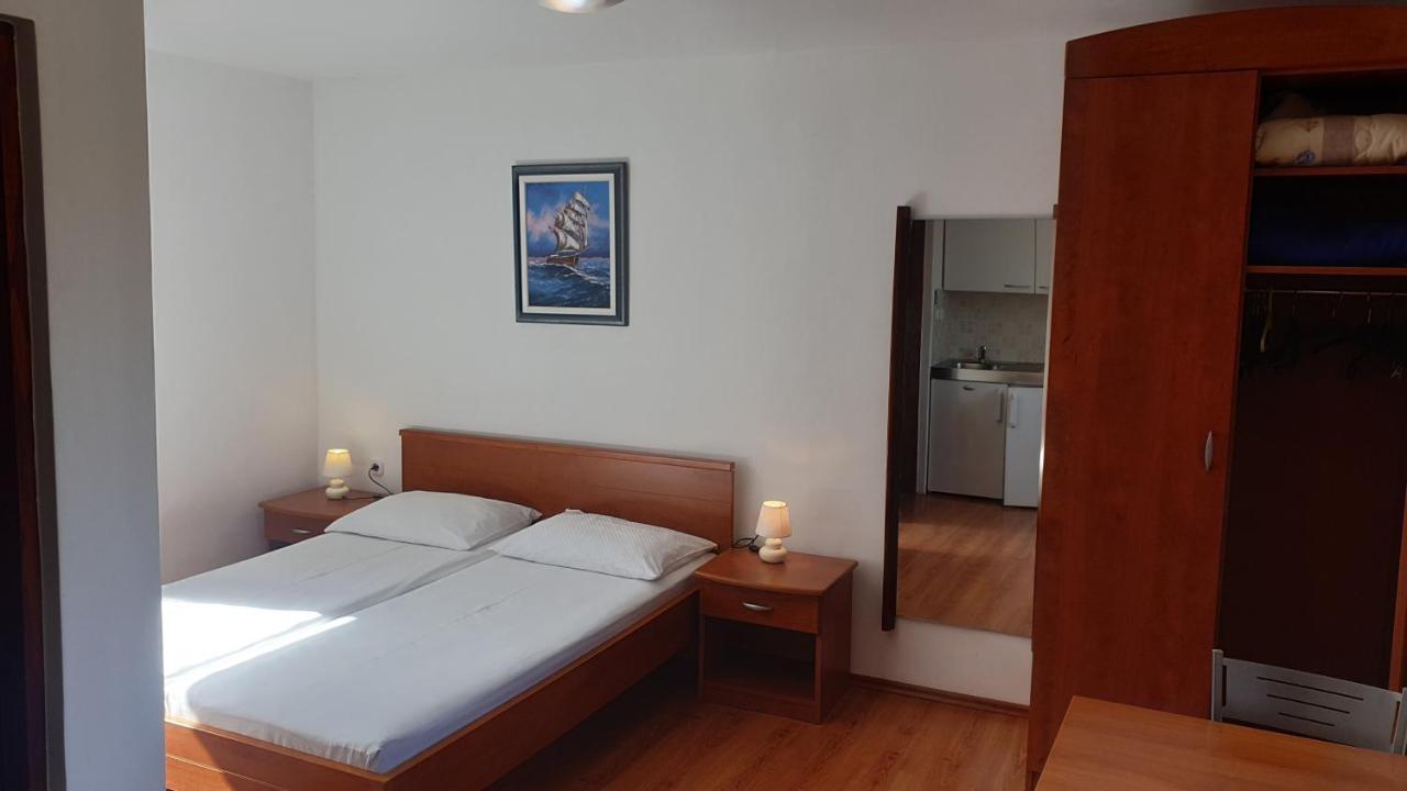 Apartments Rosa Мали-Лошинь Экстерьер фото